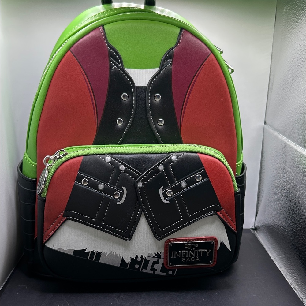 Loungefly The infinity Saga. Marvel mini backpack. Sum22 limited Ed
